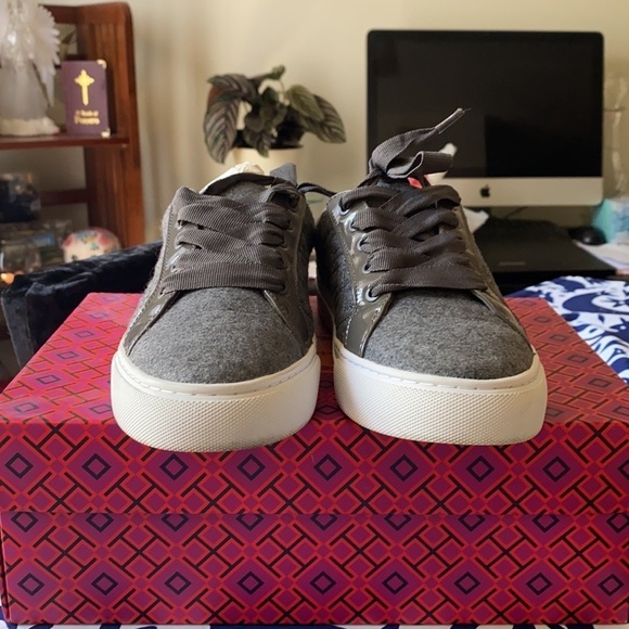 Tory Burch Marion Quilted Lace-Up SNEAKER - Picture 2 of 6